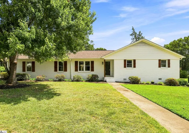 Photo 1 of Single family home for sale at 401 Wemberly Ln, Simpsonville, SC 29681 | MLS# 1603398 | Listing updated on 2026-09-13