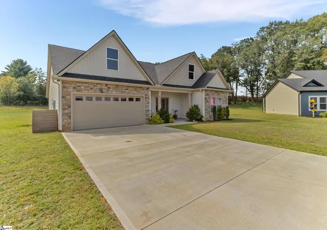 Photo 2 of Single family home for sale at 6119 Tributary Way, Chesnee, SC 29323 | MLS# 1606064 | Listing updated on 2026-10-08