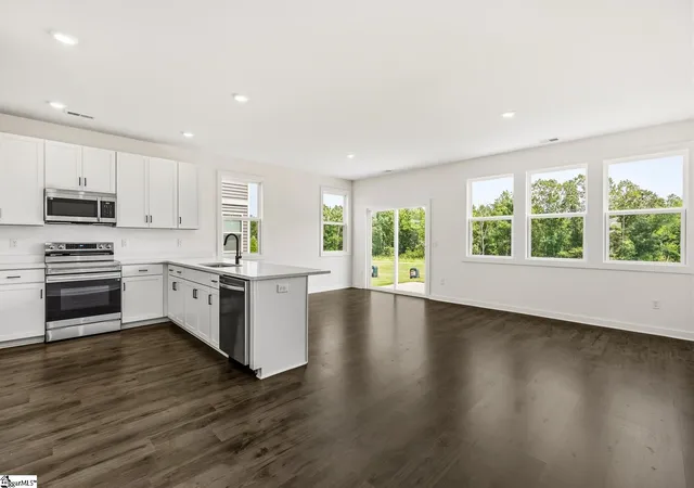 Photo 3 of Townhouse for sale at 1306 Westgate Village Dr, Spartanburg, SC 29301 | MLS# 1603110 | Listing updated on 2026-09-06