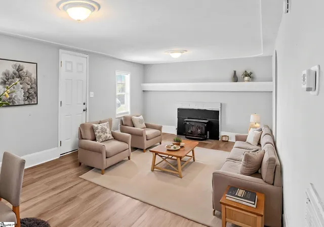 Photo 3 of Single family home for sale at 712 Old Grv Rd, Piedmont, SC 29673 | MLS# 1604626 | Listing updated on 2026-10-16