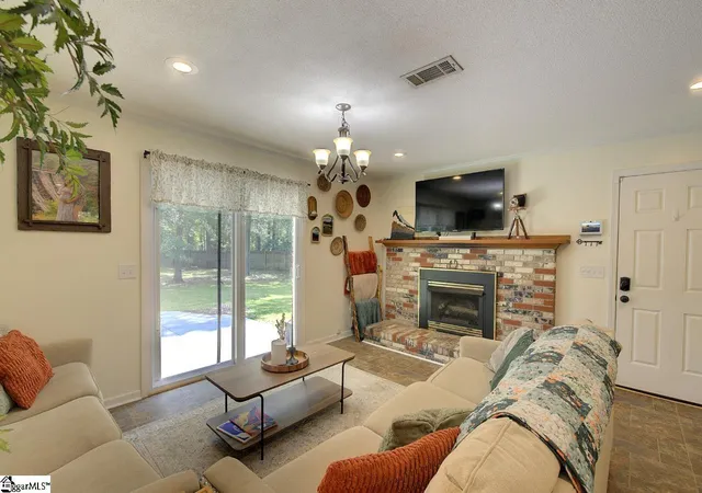Photo 2 of Single family home for sale at 303 Mill St, Williamston, SC 29697 | MLS# 1600435 | Listing updated on 2026-09-30