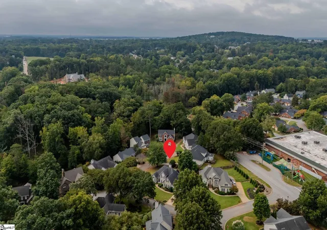 Photo 3 of Single family home for sale at 102 Smith Holw Dr, Greenville, SC 29615 | MLS# 1605770 | Listing updated on 2026-10-09