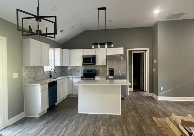 Photo 3 of Single family home for sale at 1008 Boggs St, Anderson, SC 29625 | MLS# 1603779 | Listing updated on 2026-09-14