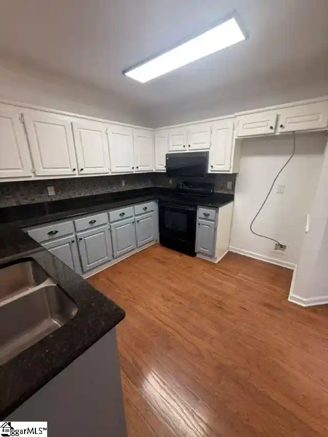 Listing Photo 2 - Condo for sale in 42 Magnolia Crest Dr located at 42 Magnolia Crest Dr, Simpsonville, SC 29681 - Unit 42 Magnolia Crst Dr