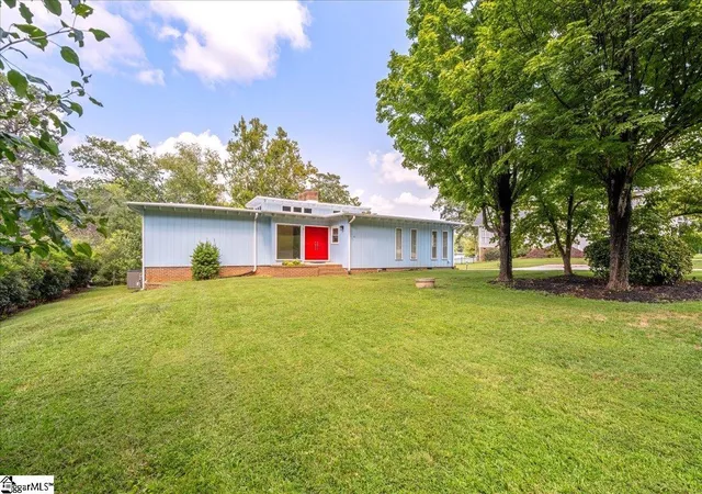 Single family home for sale at 136 Shannon Lake Cir, Greenville, SC 29615 | MLS# 1604364