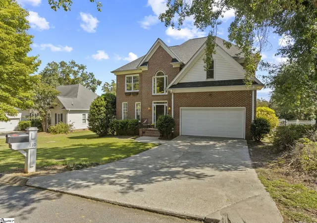 Photo 2 of Single family home for sale at 110 E Hypericum Ln, Greenville, SC 29615 | MLS# 1604219 | Listing updated on 2026-09-19