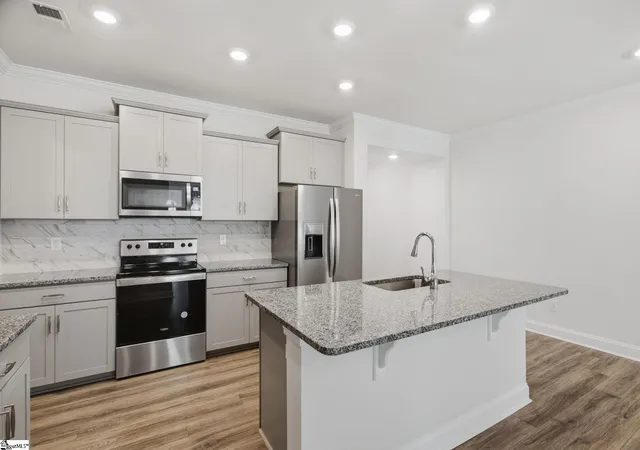 Photo 3 of Townhouse for sale at 313 Cub Ct, Greenville, SC 29609 | MLS# 1602904 | Listing updated on 2026-09-04