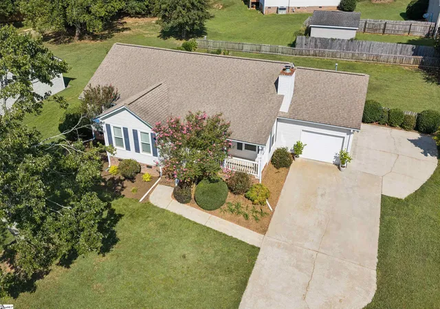 Photo 1 of Single family home for sale at 124 Zion School Rd, Easley, SC 29642 | MLS# 1604519 | Listing updated on 2026-09-23