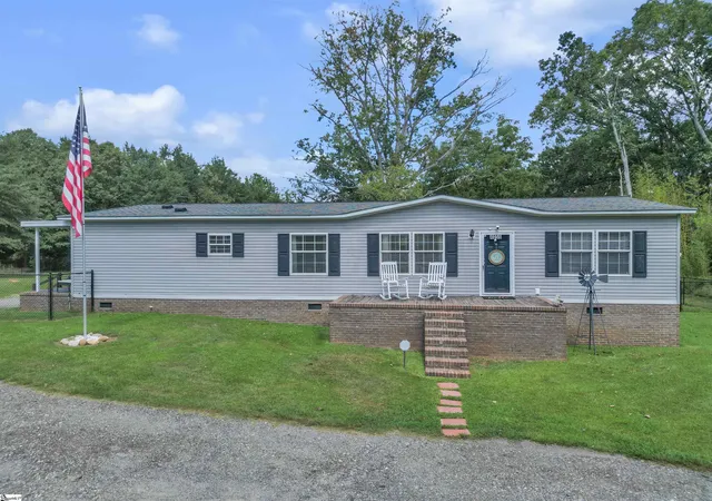 Photo 1 of Manufactured home for sale at 4056 Ridge Rd, Greer, SC 29651 | MLS# 1603335 | Listing updated on 2026-09-10