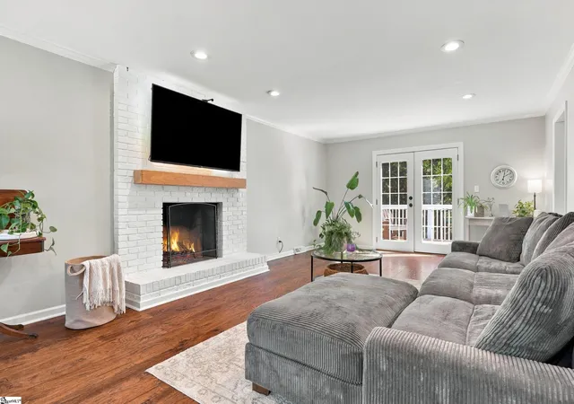 Photo 3 of Single family home for sale at 708 Pineapple Pointe, Greenville, SC 29607 | MLS# 1605533 | Listing updated on 2026-10-22