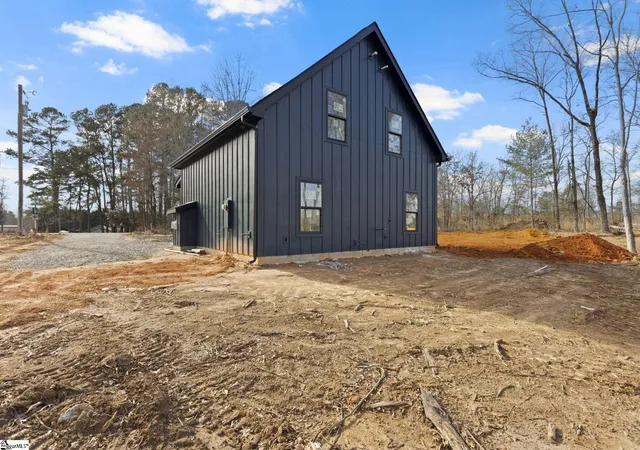 Photo 3 of Single family home for sale at 1002 Goodjoin Rd, Campobello, SC 29322 | MLS# 1602980 | Listing updated on 2026-09-04