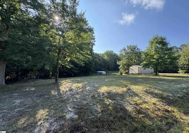 Photo 3 of Sale Pending at 252 Currys Lake Cir, Gray Court, SC 29645 | MLS# 1602599 | Listing updated on 2026-09-11