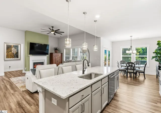 Photo 3 of Single family home for sale at 404 Cattail Holw Way, Simpsonville, SC 29680 | MLS# 1602812 | Listing updated on 2026-09-03