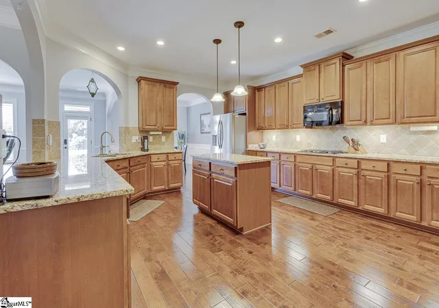 Photo 3 of Single family home for sale at 198 Harbrooke Cir, Greer, SC 29651 | MLS# 1603786 | Listing updated on 2026-09-15