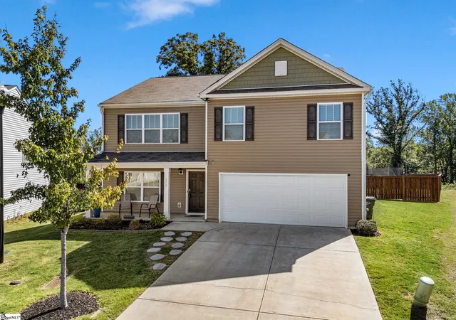 Photo 1 of Single family home for sale at 113 Foxcroft Ct, Easley, SC 29640 | MLS# 1605547 | Listing updated on 2026-10-23