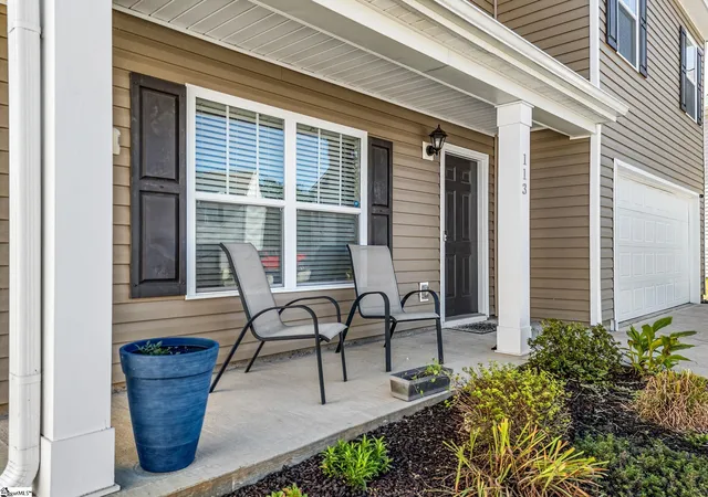 Photo 2 of Single family home for sale at 113 Foxcroft Ct, Easley, SC 29640 | MLS# 1605547 | Listing updated on 2026-10-23