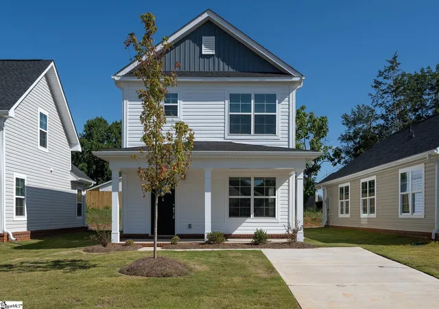 Photo 1 of Single family home for sale at 6 Thorndike Way, Greenville, SC 29617 | MLS# 1604956 | Listing updated on 2026-09-25
