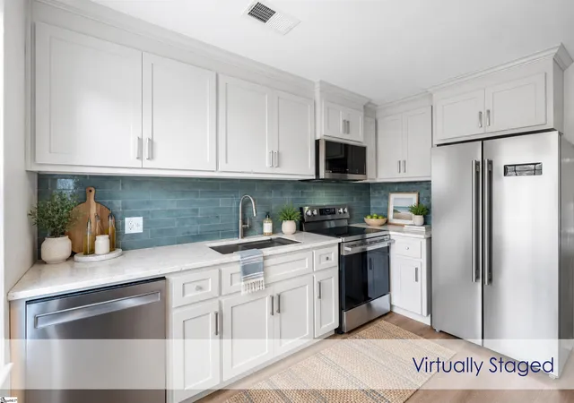 Photo 2 of Condo for sale at 925 Cleveland St #Unit 94, Greenville, SC 29601 | MLS# 1605810 | Listing updated on 2026-10-21