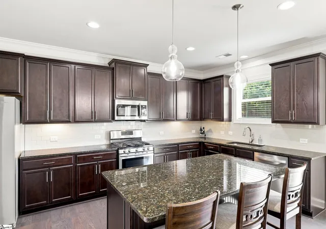 Photo 3 of Single family home for sale at 274 Braselton St, Duncan, SC 29334 | MLS# 1601635 | Listing updated on 2026-09-12