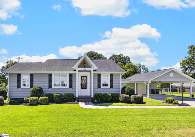 Photo 1 of Single family home for sale at 301 Carolina Ave, Greer, SC 29650 | MLS# 1603669 | Listing updated on 2026-09-12