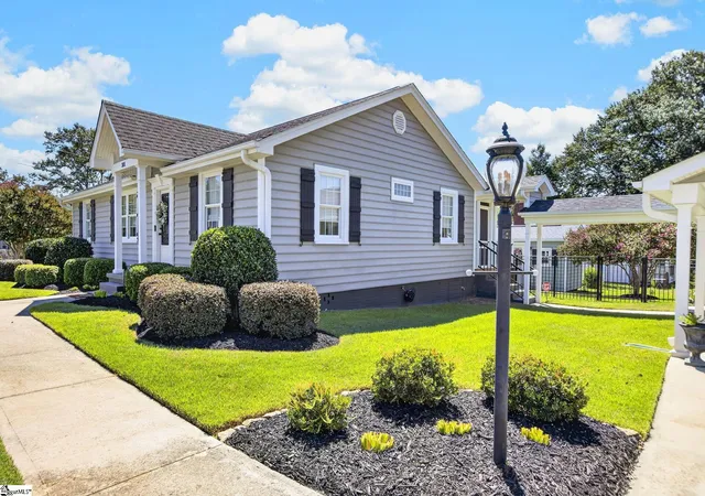 Photo 2 of Single family home for sale at 301 Carolina Ave, Greer, SC 29650 | MLS# 1603669 | Listing updated on 2026-09-12