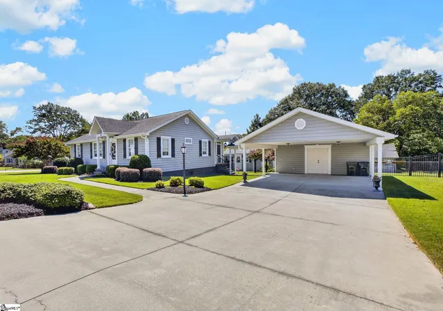 Photo 2 of Single family home for sale at 301 Carolina Ave, Greer, SC 29650 | MLS# 1603669 | Listing updated on 2026-09-12
