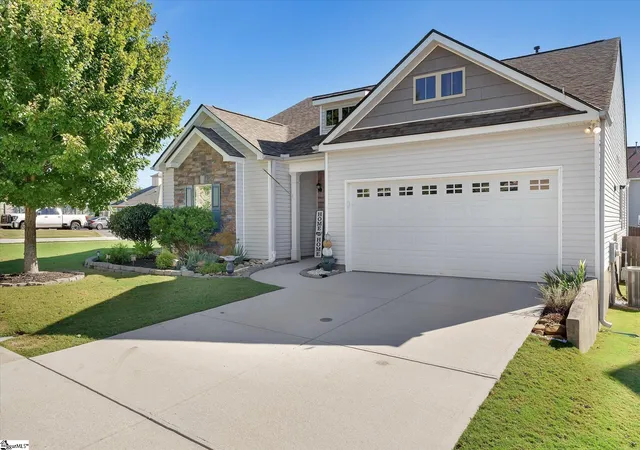 Photo 1 of Single family home for sale at 201 St Lucie Dr, Simpsonville, SC 29681 | MLS# 1606529 | Listing updated on 2026-10-14