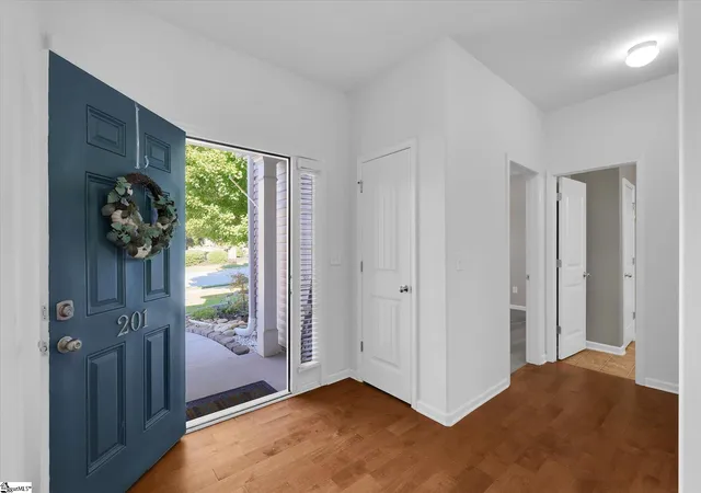 Photo 3 of Single family home for sale at 201 St Lucie Dr, Simpsonville, SC 29681 | MLS# 1606529 | Listing updated on 2026-10-14