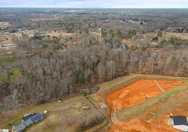 Photo 3 of House for sale at 355 Bluebird Ln, Spartanburg, SC 29303 | MLS# 1603096 | Listing updated on 2026-09-06
