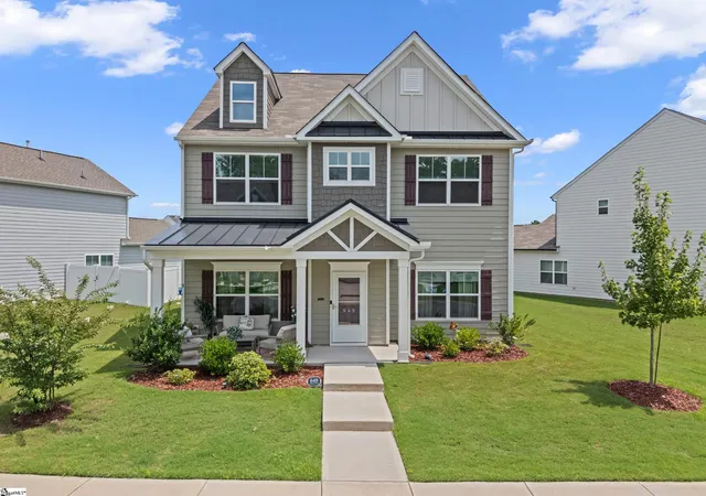Photo 1 of Single family home for sale at 649 Columbus Cir, Simpsonville, SC 29680 | MLS# 1603131 | Listing updated on 2026-09-10
