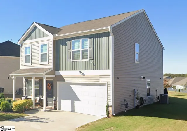 Photo 2 of Single family home for sale at 103 Glad St, Greenville, SC 29605 | MLS# 1603563 | Listing updated on 2026-09-14