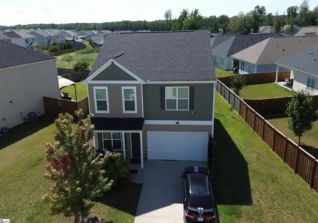 Photo 4 of Single family home for sale at 103 Glad St, Greenville, SC 29605 | MLS# 1603563 | Listing updated on 2026-09-14