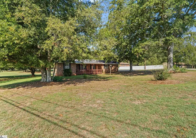 Photo 1 of Single family home for sale at 101 Victorian Dr, Anderson, SC 29625 | MLS# 1604537 | Listing updated on 2026-09-23