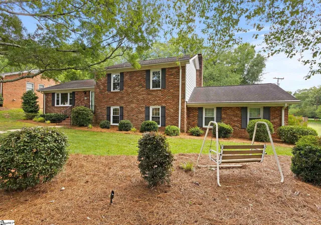 Photo 1 of Single family home for sale at 113 Abingdon Wy, Greenville, SC 29615 | MLS# 1596096 | Listing updated on 2026-10-05