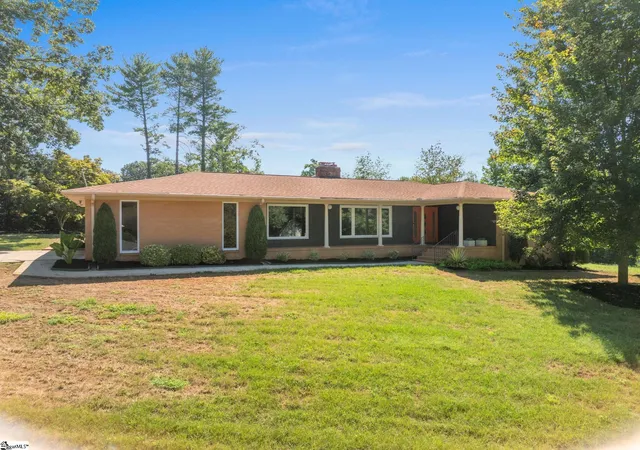 Single family home for sale at 115 Cannon Ln, Taylors, SC 29687 | MLS# 1604193