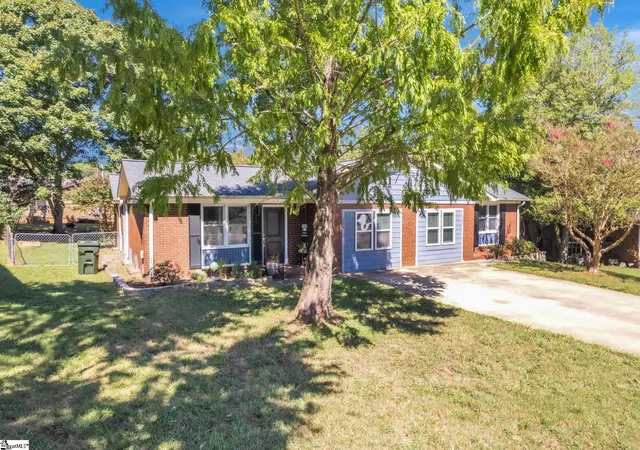 Photo 3 of Multi family home for sale at 224/226 Devonwood Ct, Taylors, SC 29687 | MLS# 1605167 | Listing updated on 2026-10-09