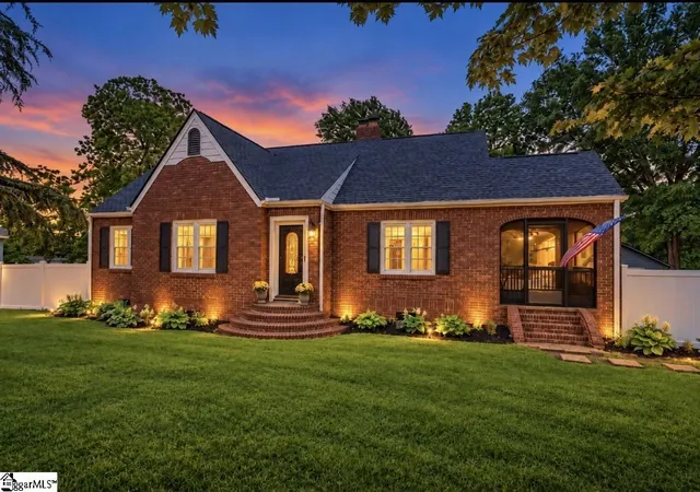 Photo 1 of Single family home for sale at 709 W Main St, Pickens, SC 29671 | MLS# 1604264 | Listing updated on 2026-10-01