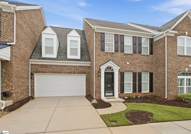 Photo 2 of Townhouse for sale at 20 Dillworth Ct, Simpsonville, SC 29681 | MLS# 1604879 | Listing updated on 2026-09-26