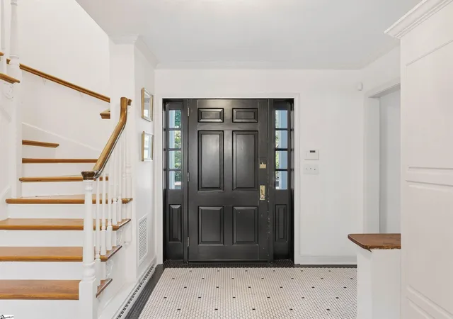Photo 3 of Single family home for sale at 1215 Roe Frd Rd, Greenville, SC 29617 | MLS# 1606056 | Listing updated on 2026-10-09