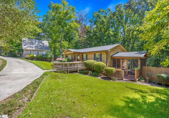 Photo 3 of Single family home for sale at 375 Gravley Rd, Pickens, SC 29671 | MLS# 1604250 | Listing updated on 2026-09-30