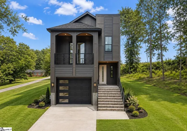 Photo 1 of Single family home for sale at 1010 Highland Rd, Easley, SC 29640 | MLS# 1603265 | Listing updated on 2026-09-09
