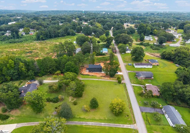 Photo 2 of Single family home for sale at 1010 Highland Rd, Easley, SC 29640 | MLS# 1603265 | Listing updated on 2026-09-09