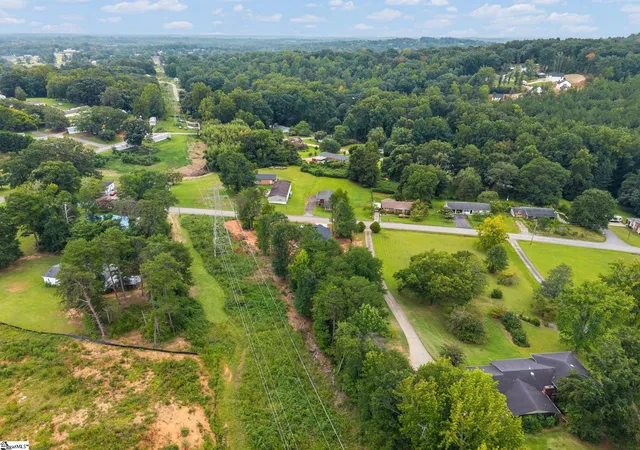 Photo 3 of Single family home for sale at 1010 Highland Rd, Easley, SC 29640 | MLS# 1603265 | Listing updated on 2026-09-09