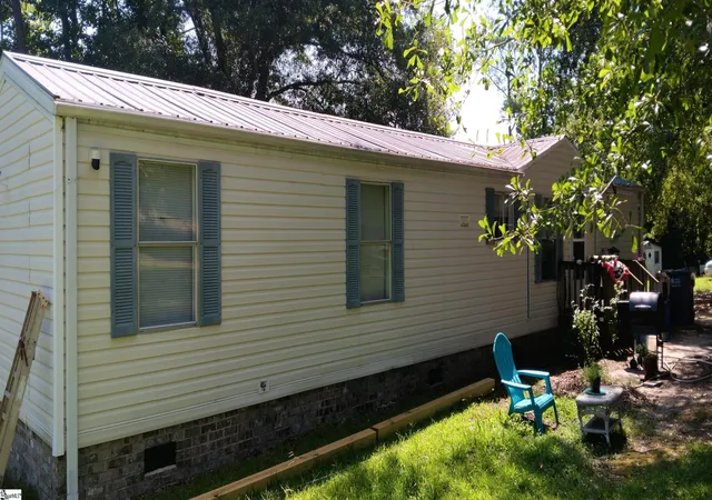 Photo 2 of Manufactured home for sale at 16227 Hwy 25, Ware Shoals, SC 29692 | MLS# 1597048 | Listing updated on 2026-09-05