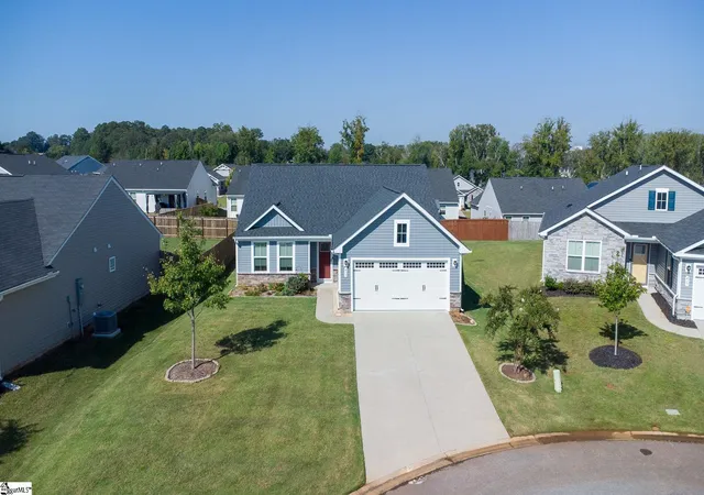 Photo 2 of Single family home for sale at 415 Sidney Wilson Ct, Greenville, SC 29605 | MLS# 1604405 | Listing updated on 2026-09-26