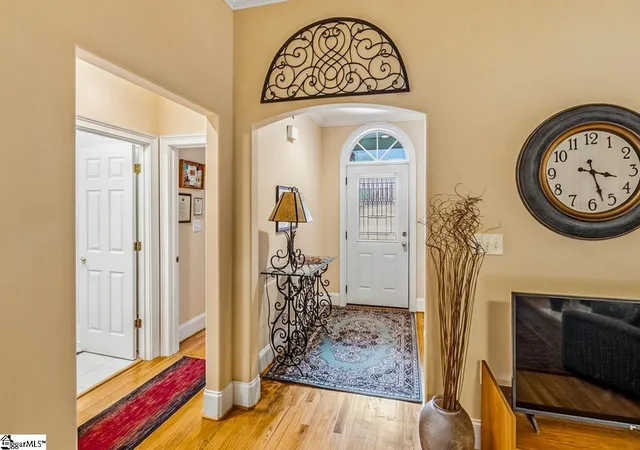 Photo 2 of Single family home for sale at 111 Bouchillion Dr, Greenville, SC 29615 | MLS# 1600112 | Listing updated on 2026-09-16