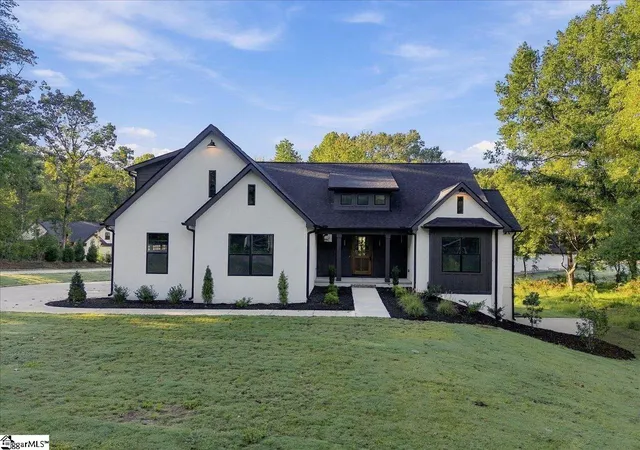 Photo 1 of Single family home for sale at 3798b Ballenger Rd, Greer, SC 29651 | MLS# 1605332 | Listing updated on 2026-09-30