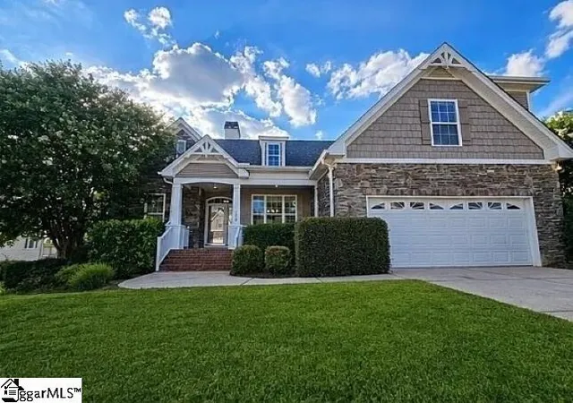 Photo 1 of Single family home for sale at 212 Medford Dr, Greer, SC 29650 | MLS# 1602837 | Listing updated on 2026-09-07