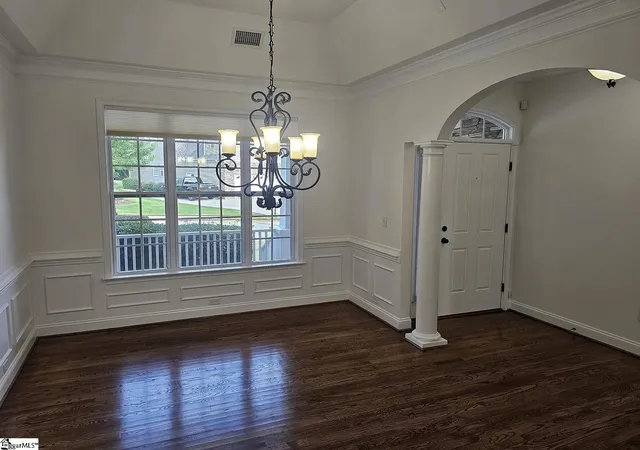 Photo 4 of Single family home for sale at 212 Medford Dr, Greer, SC 29650 | MLS# 1602837 | Listing updated on 2026-09-07