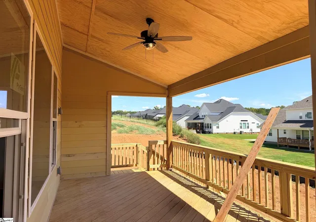 Photo 3 of Single family home for sale at 618 Creekway Ct, Greer, SC 29651 | MLS# 1600414 | Listing updated on 2026-09-10